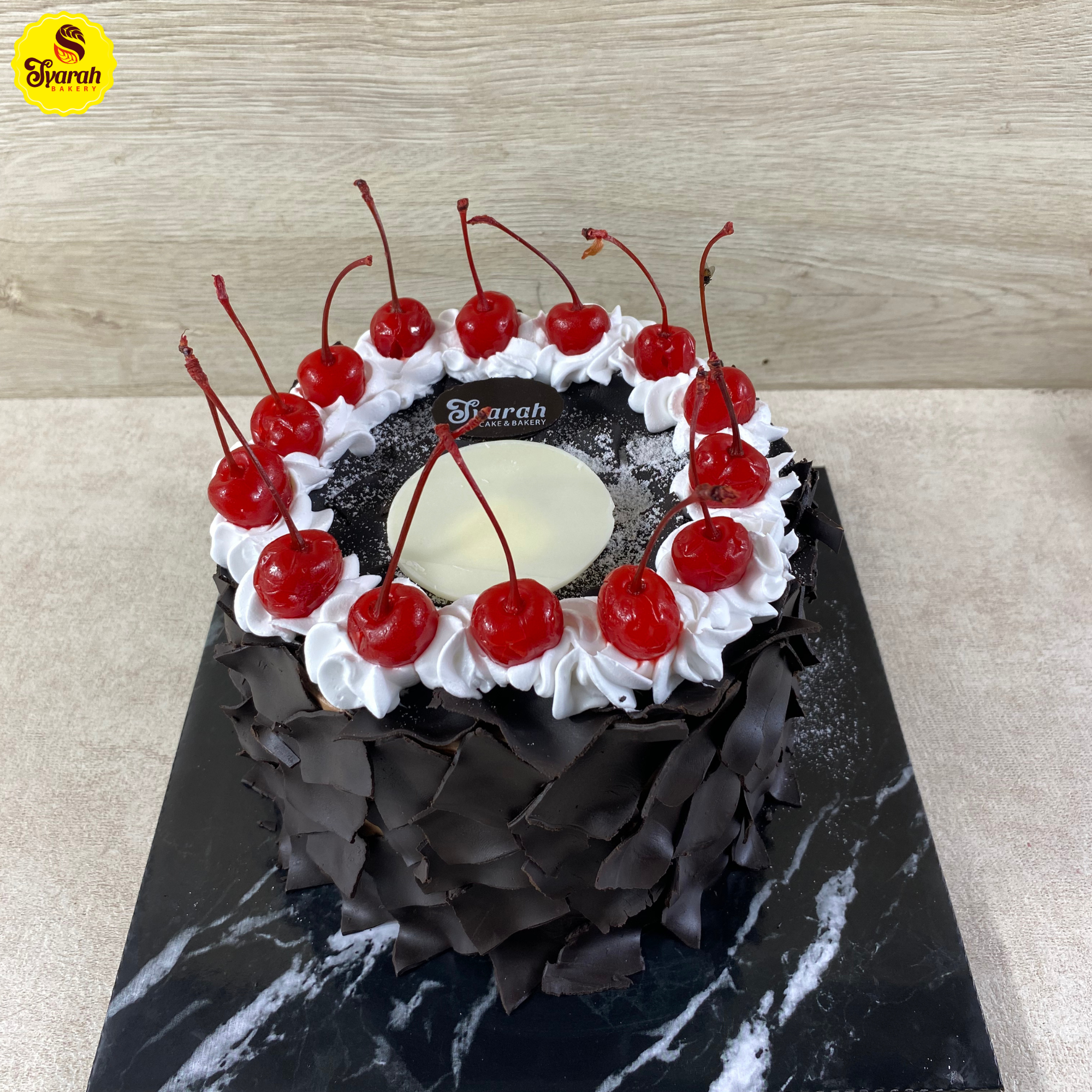 Round Cake Blackforest Magic